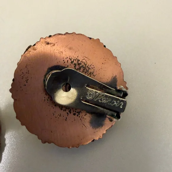 Vintage Renoir Signed Cooper Filigree Round Clip On Earrings - Picture 5 of 9